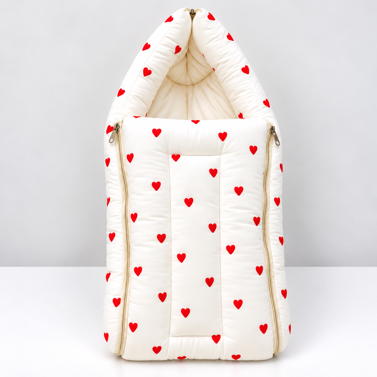 Red Hearts - Crinkled Muslin Carry Nest