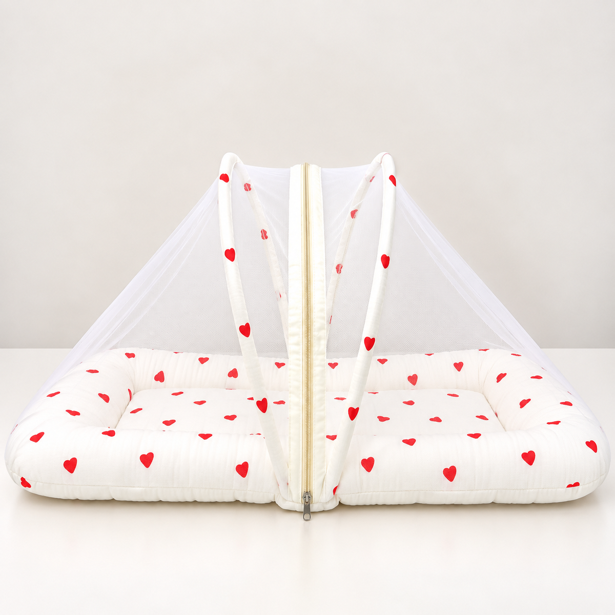 Red Hearts - Crinkled Muslin Net Bed