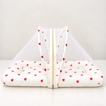 Red Hearts - Crinkled Muslin Net Bed